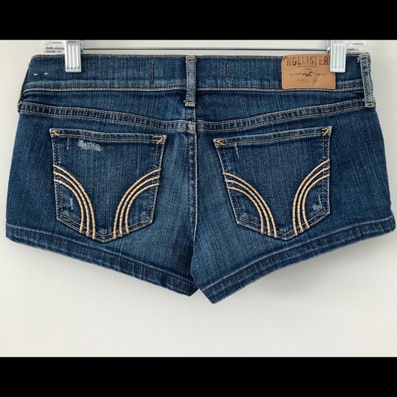 Hollister H patch medium wash jean shorts - Picture 2 of 5